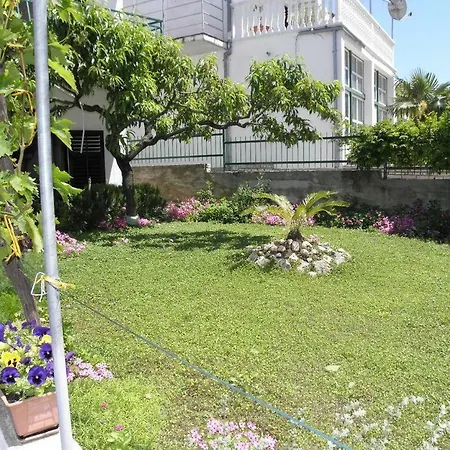 12829a Apartment