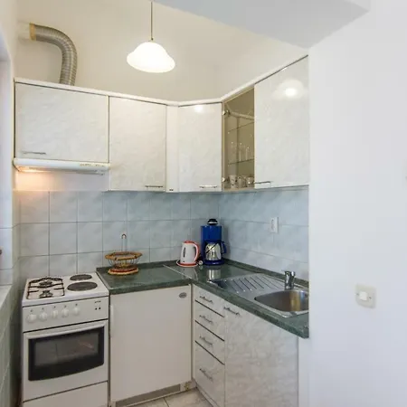 12829a Apartment